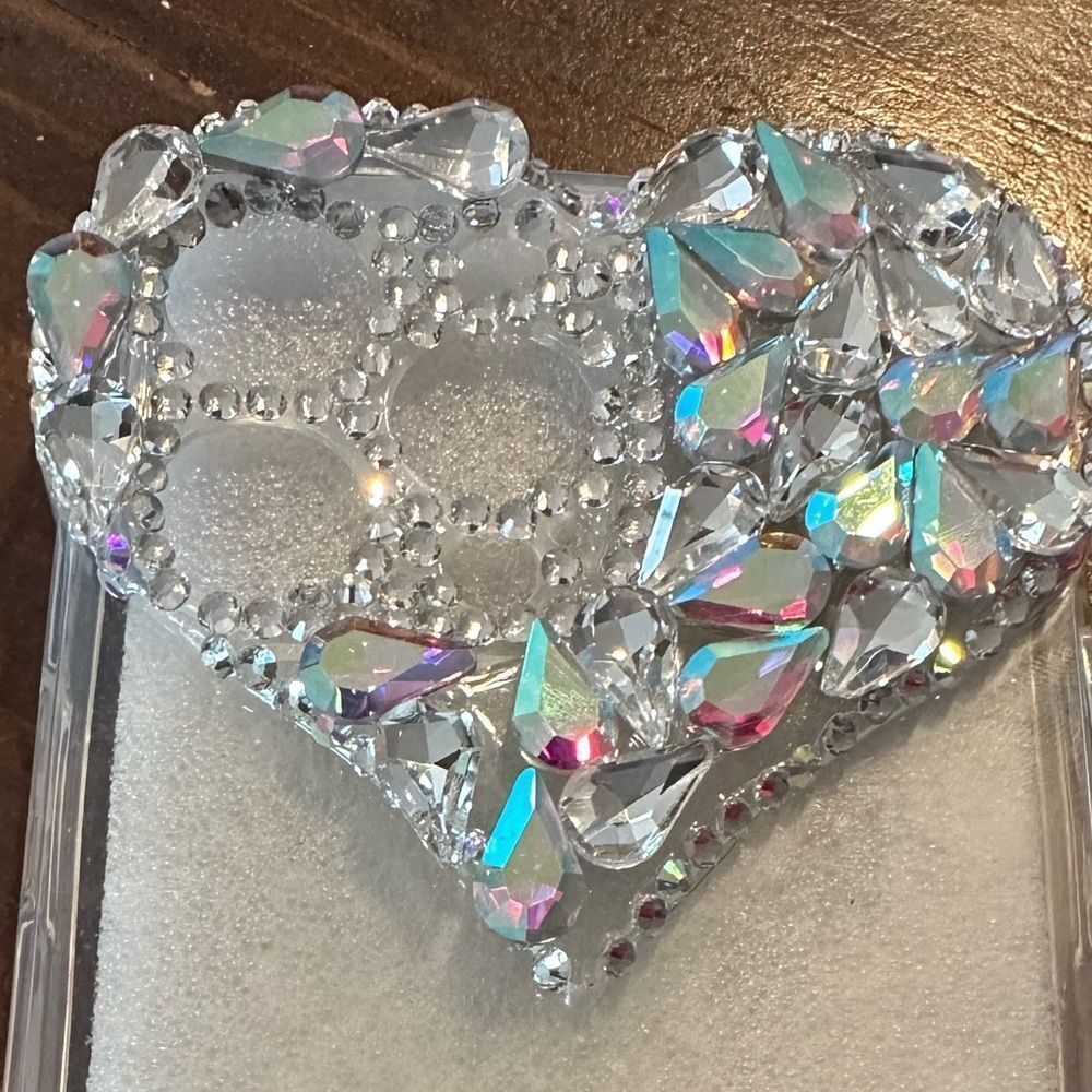 iPhone 14 Pro Max rhinestone heart clear case - Picture 2 of 3